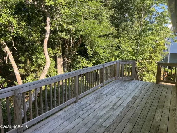Emerald Isle, NC 28594,133 Page PL