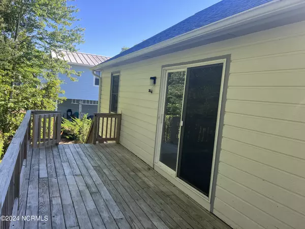 Emerald Isle, NC 28594,133 Page PL