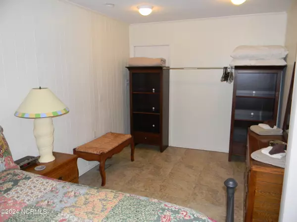 Beaufort, NC 28516,323 Front ST