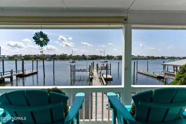 909 Canal DR, Carolina Beach, NC 28428