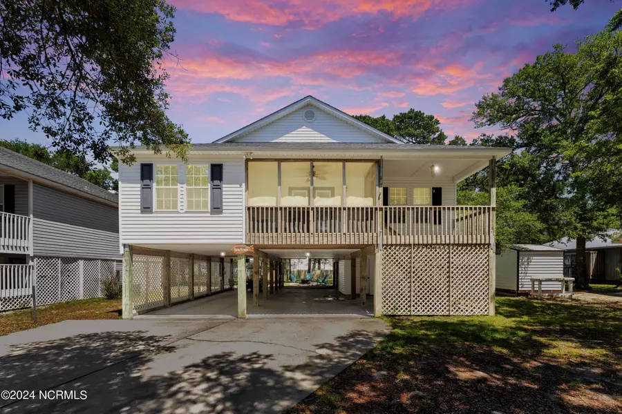 102 NE 30th ST, Oak Island, NC 28465