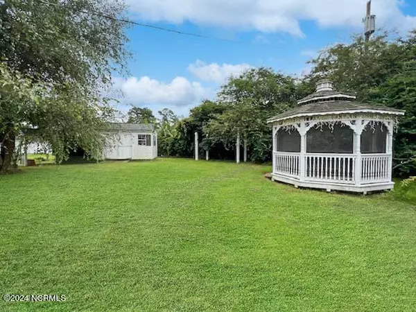 Edenton, NC 27932,108 Morris CIR
