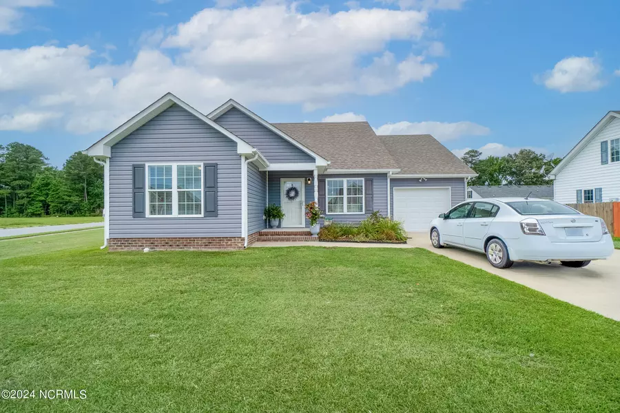 815 Compass DR, Elizabeth City, NC 27909