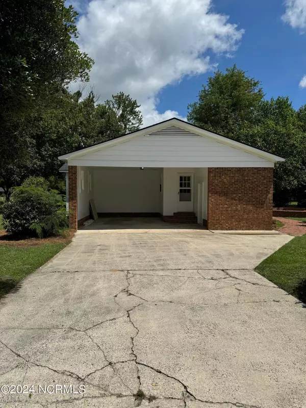 Clinton, NC 28328,600 Walking Stick TRL