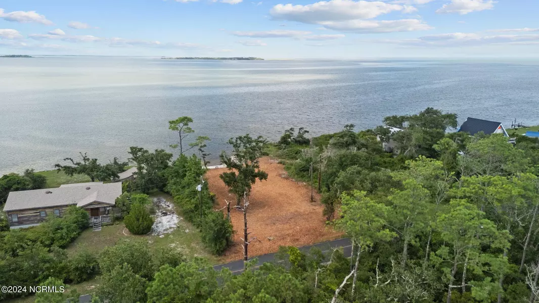 349 Lola RD, Cedar Island, NC 28520