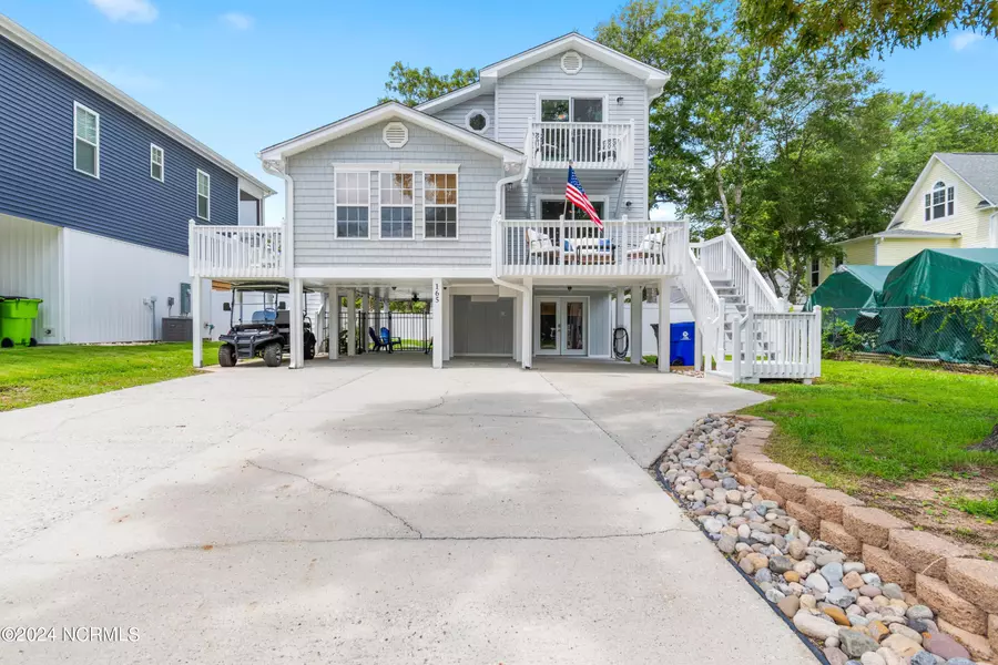 165 NE 9th ST, Oak Island, NC 28465