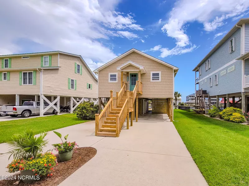 7082 7th ST, Surf City, NC 28445