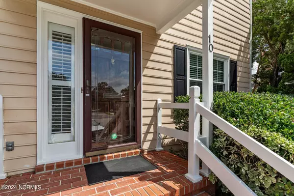 Wilmington, NC 28403,10 Saint Marys PL