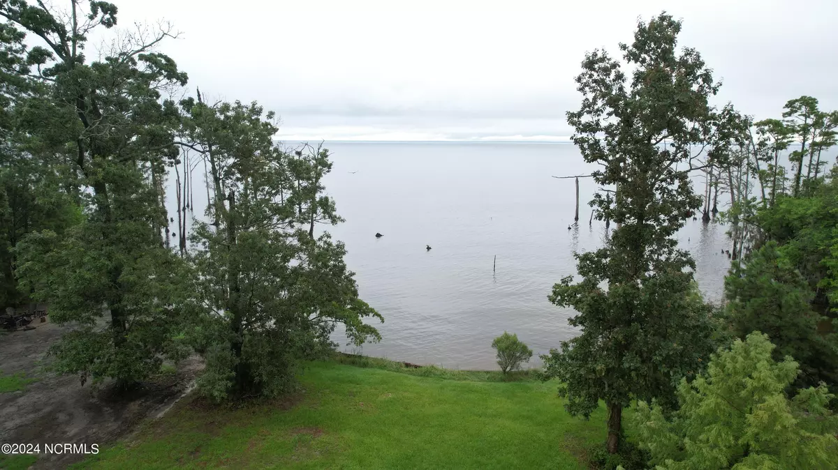 Edenton, NC 27932,208 Osprey DR