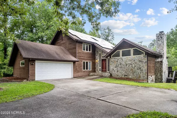 114 River Bend RD, Jacksonville, NC 28540