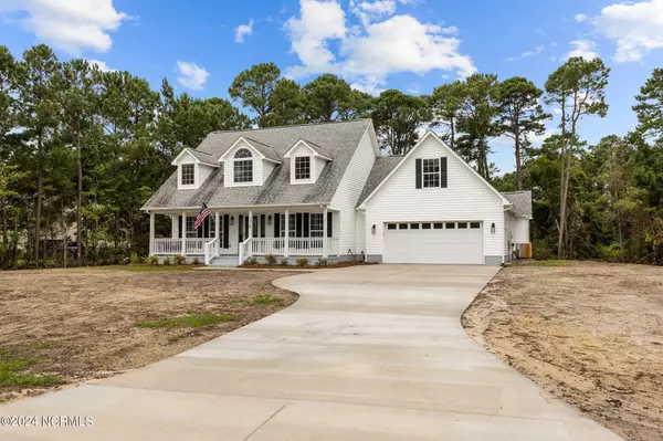 114 Cherry LN,  Newport,  NC 28570