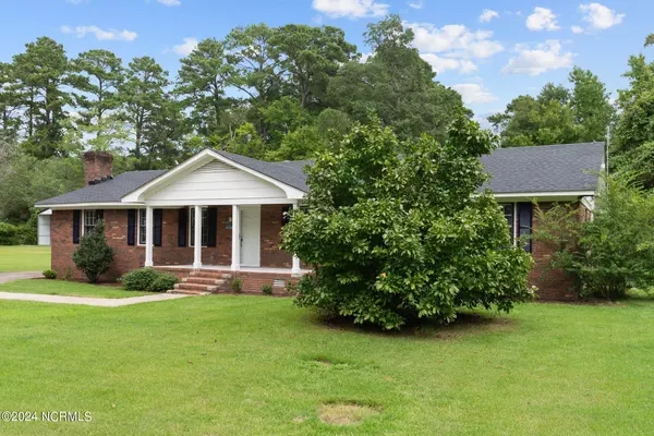 Washington, NC 27889,104 S Dimock RD