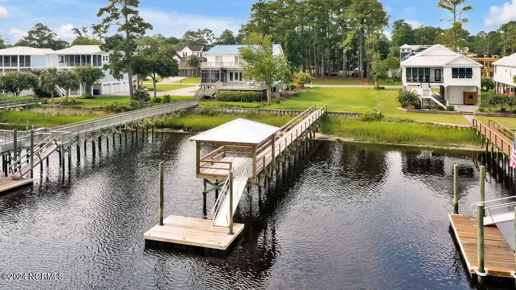 4206 E Yacht DR, Oak Island, NC 28465