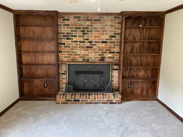 Goldsboro, NC 27534,307 Glen Oak DR