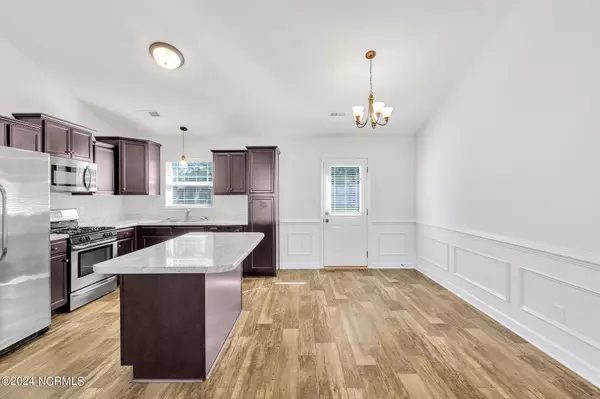 Jacksonville, NC 28540,104 Sparrows Point Lane LN