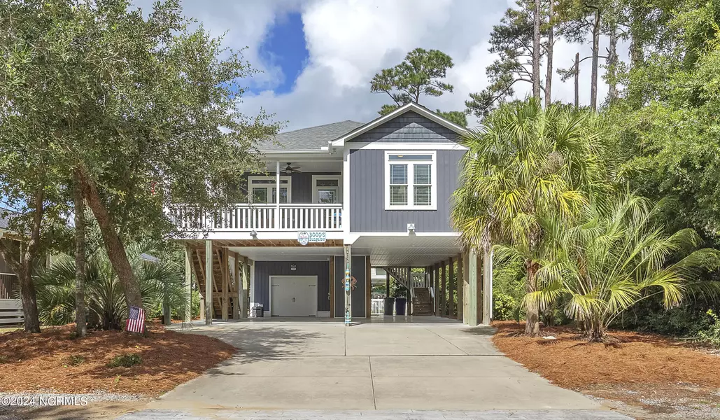 313 NE 50th ST, Oak Island, NC 28465