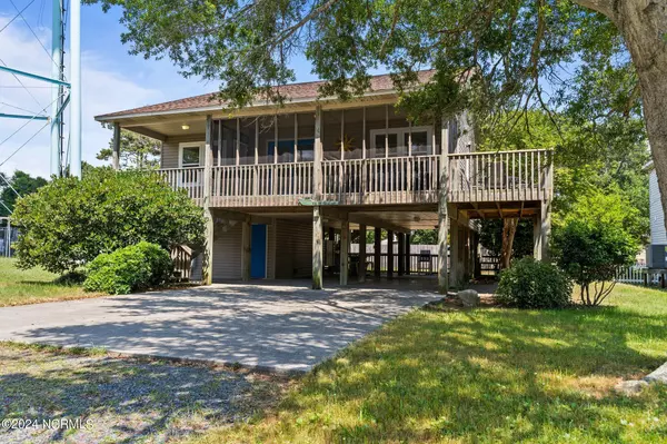 Oak Island, NC 28465,106 SE 56th ST