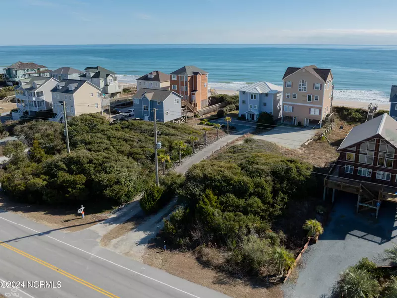 4462 Island DR, North Topsail Beach, NC 28460