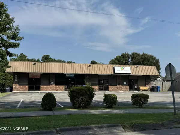 51 Plaza DR #D-2, Jacksonville, NC 28540