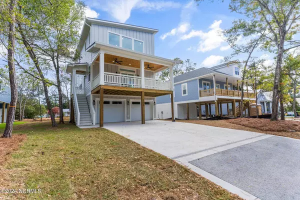 Oak Island, NC 28465,106 NW 22nd ST