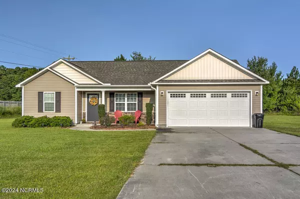 35 Plantation Oaks DR, New Bern, NC 28560