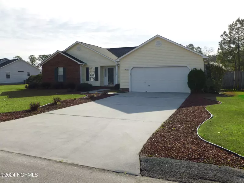 115 Carolina Pines DR, Jacksonville, NC 28546