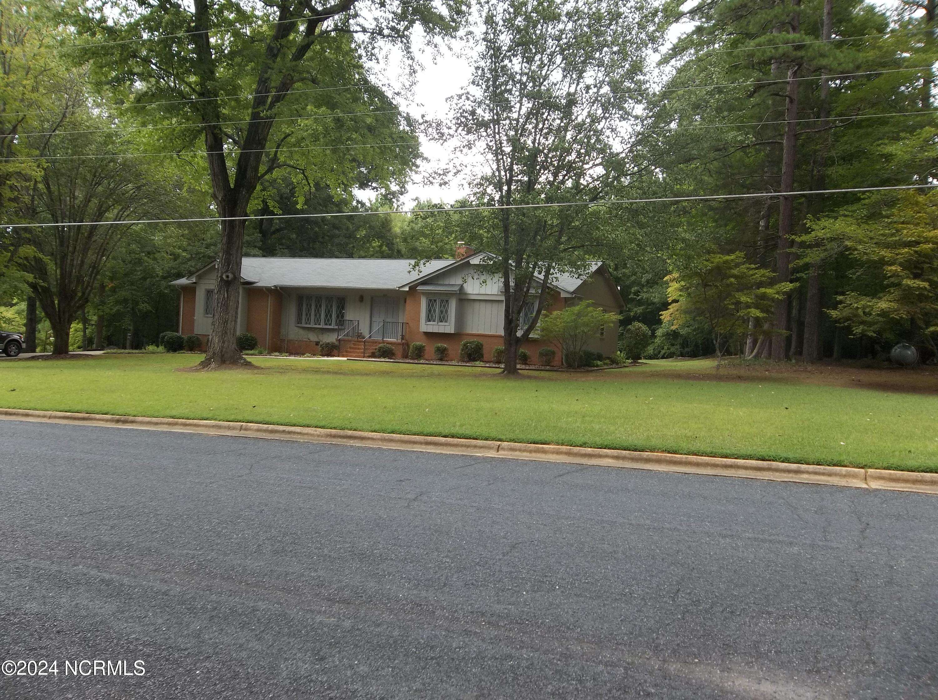 Biscoe, NC 27209,220 Green ST