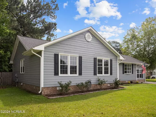 Jacksonville, NC 28540,2491 Northwoods DR