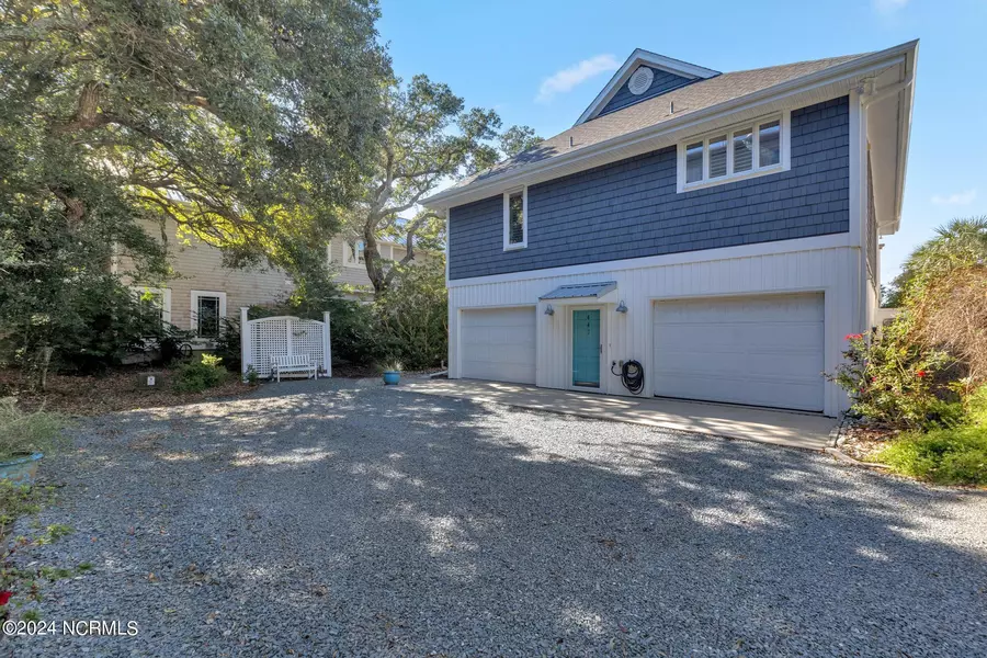 447 Catherine AVE, Topsail Beach, NC 28445