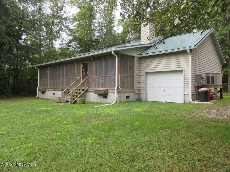 196 Pattie LN, Maysville, NC 28555