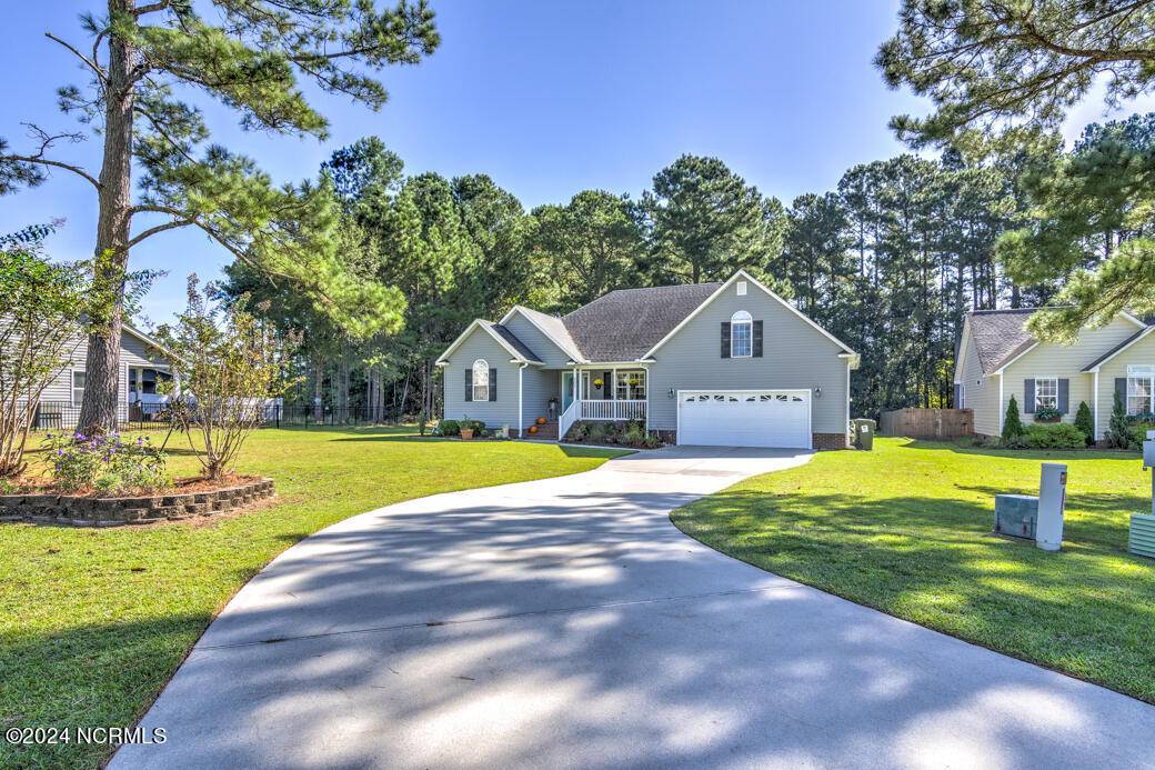 303 Belle Oaks DR, New Bern, NC 28562
