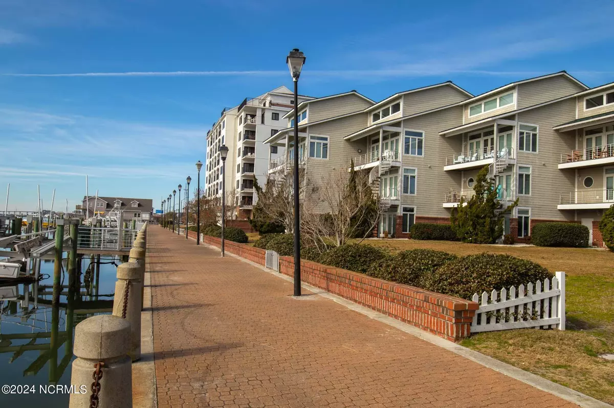 Morehead City, NC 28557,104 S 3rd ST #H2