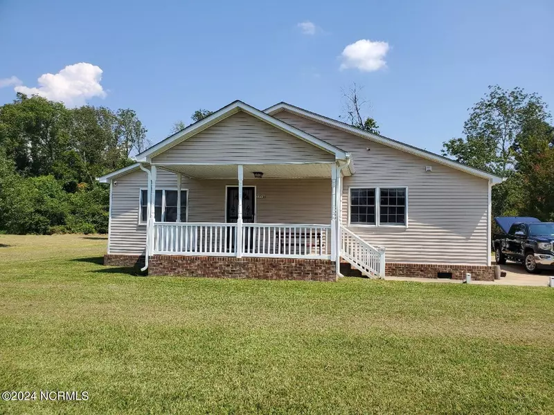 1716 Peartree RD, Elizabeth City, NC 27909