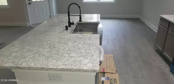 New Bern, NC 28560,124 E Camp Kiro RD #Lot 1