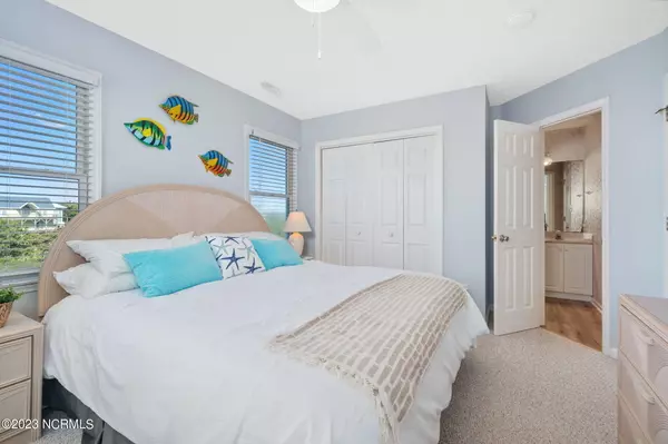 Emerald Isle, NC 28594,129 Heverly DR #E & W