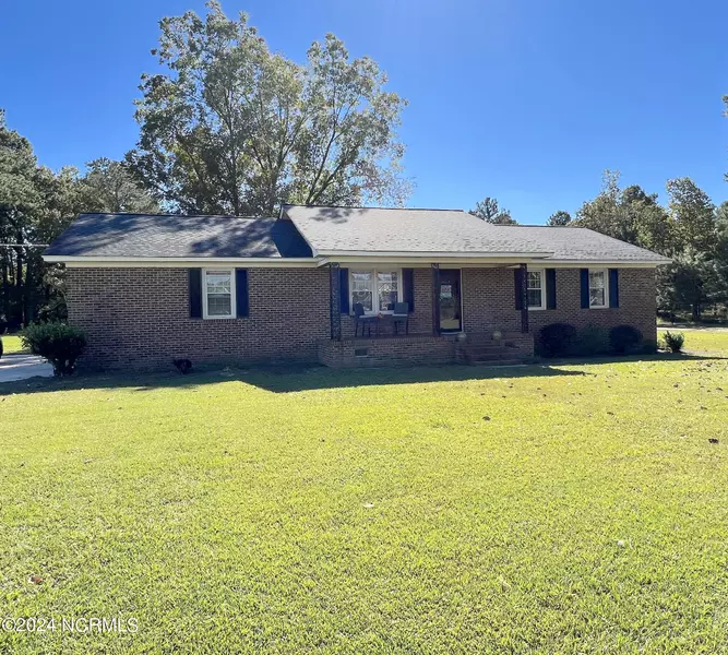 1853 Nash RD, Farmville, NC 27828