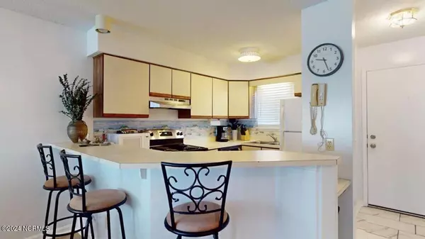 Carolina Beach, NC 28428,1101 Lake Park BLVD S #6b