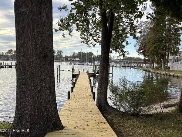 Bath, NC 27808,107 S Main ST