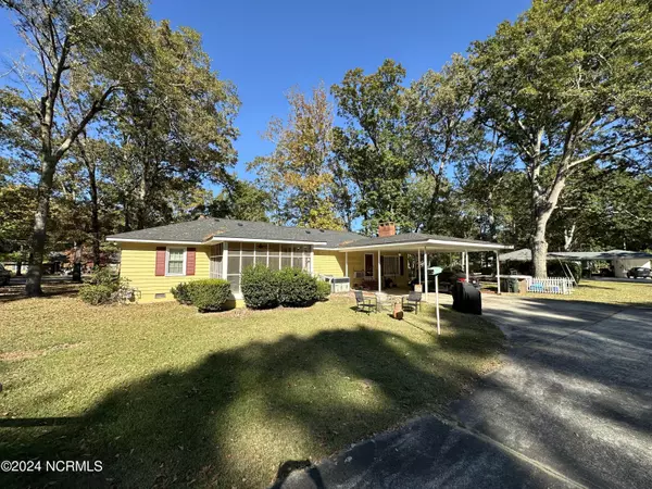Laurinburg, NC 28352,13420 Oakwood DR