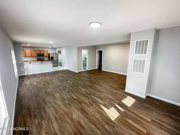 Mount Olive, NC 28365,209 E Williamson ST