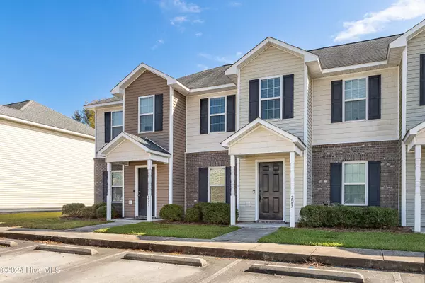 223 Glen Cannon DR, Jacksonville, NC 28546