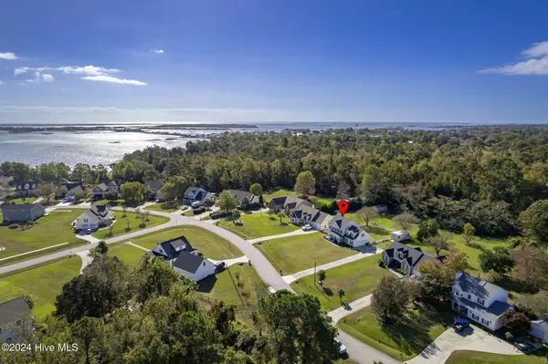 87 Pickett WAY,  Swansboro,  NC 28584
