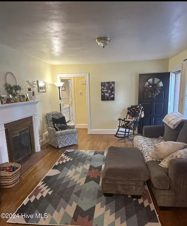 Greenville, NC 27858,107 Dupont CIR