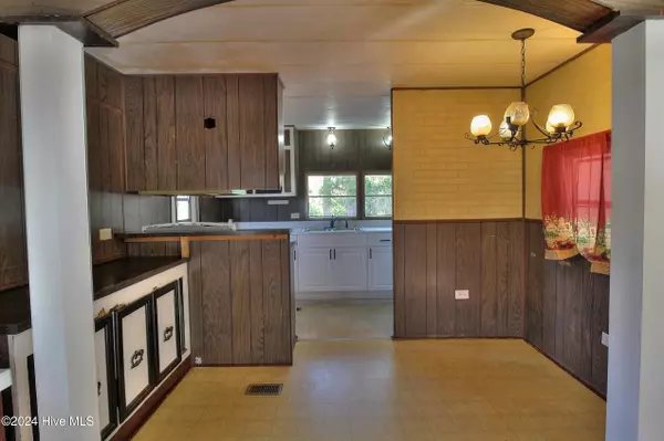 Shallotte, NC 28470,5705 Old Shallotte RD NW