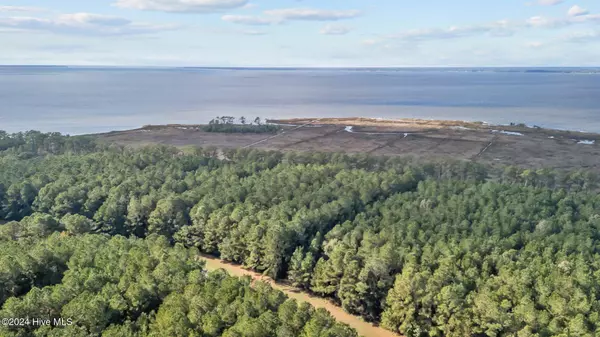 Beaufort, NC 28516,135 Garbacon Dr DR