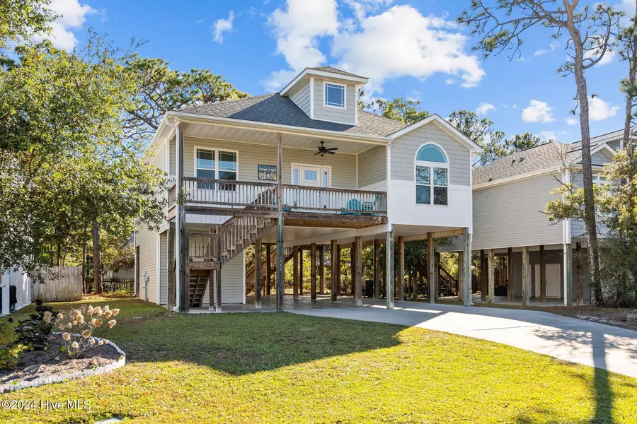 222 NE 64th ST, Oak Island, NC 28465