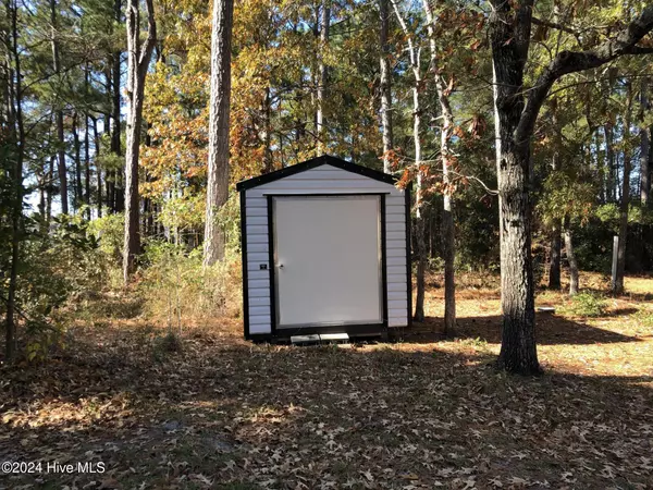 Sneads Ferry, NC 28460,909 Caroline CT