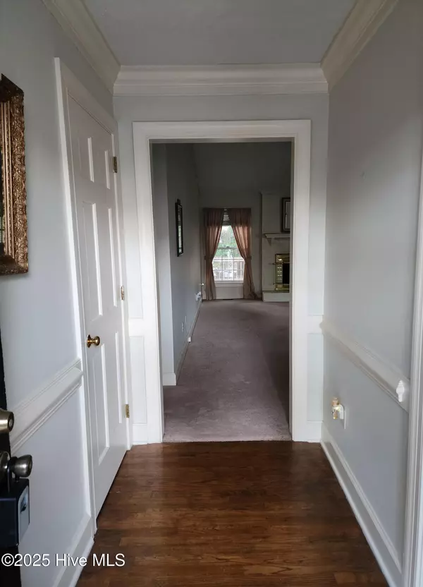 Wilson, NC 27893,210 Hawthorne LN W #1b