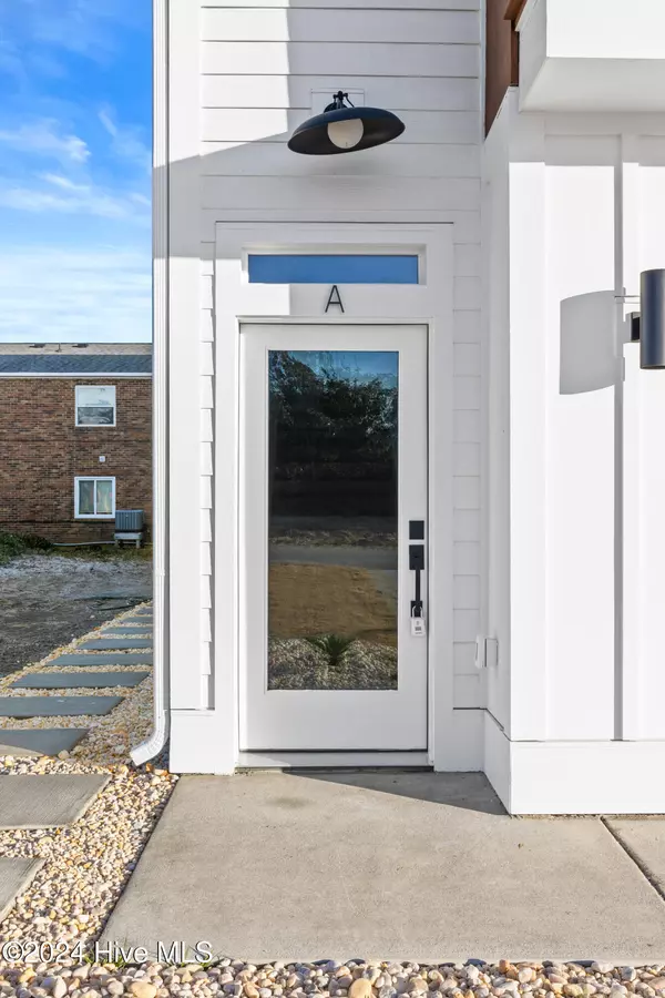 Kure Beach, NC 28449,321 Fifth AVE S #A