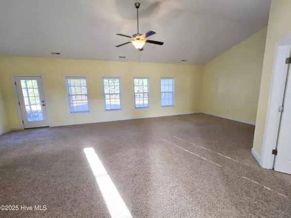 Swansboro, NC 28584,703 Shearwater LN